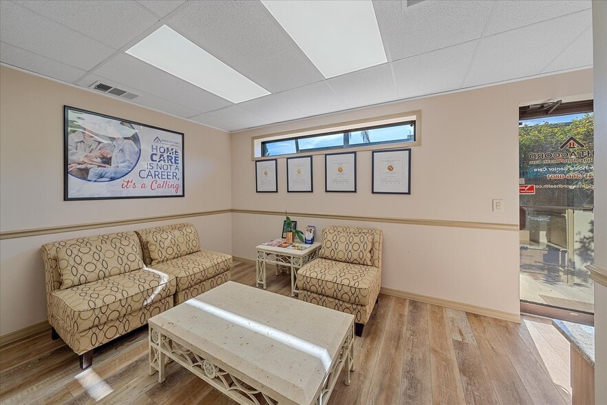 More Photos Of 1872 Tamiami Trl S, Venice Office For Sale