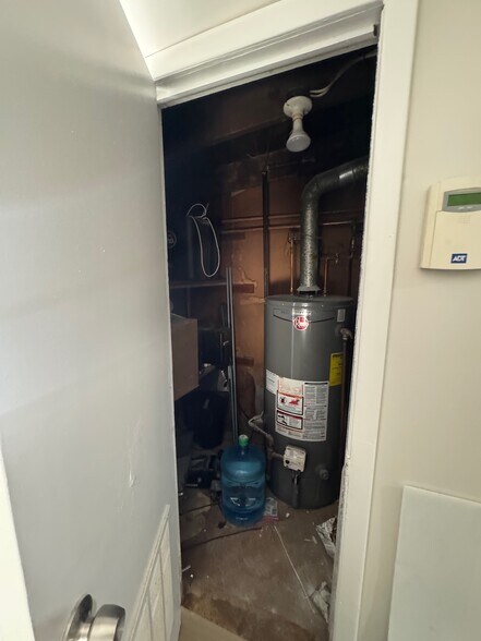 More Photos Of 1421 Nottingham Way, Trenton Office For Sale