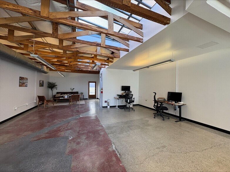 More Photos Of 543-545 2nd St, San Francisco Flex For Lease