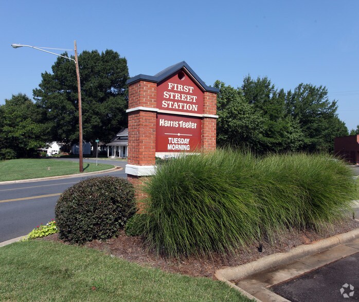 More Photos Of 801-819 N 1st St, Albemarle Unknown For Lease