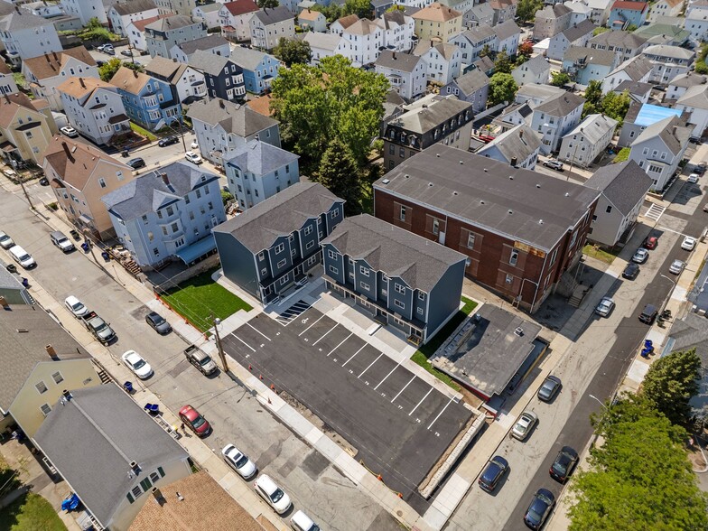 More Photos Of 75-81 Hunter St, Fall River Apartments For Sale