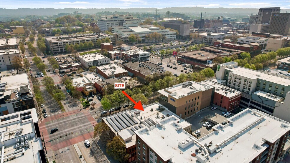 More Photos Of 407 Broad St, Chattanooga General Retail For Lease