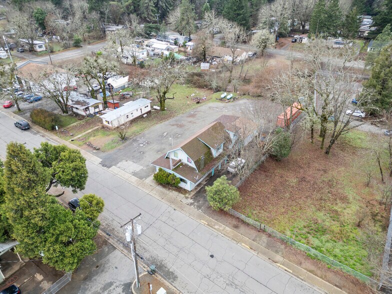 More Photos Of 120 S Hussey Ave, Cave Junction Specialty For Sale