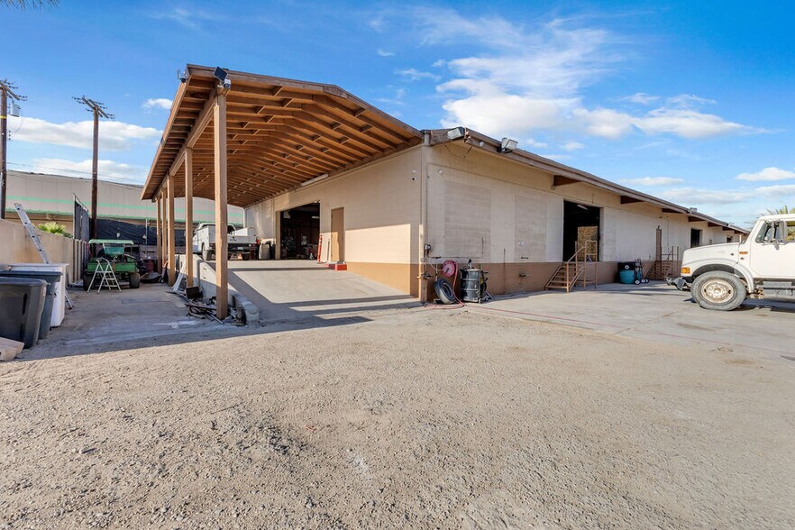 More Photos Of 81500 Industrial Pl, Indio Warehouse For Sale
