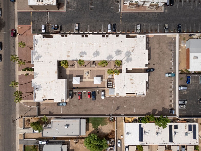 More Photos Of 2432 W Turney Ave, Phoenix Shelter For Sale