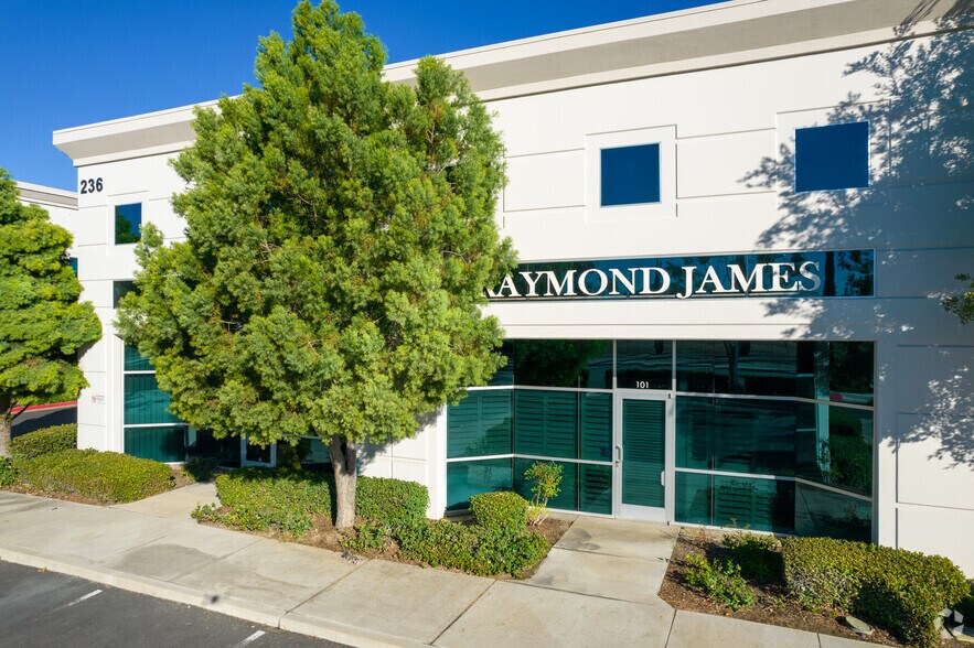 More Photos Of 236 W Orange Show Rd, San Bernardino Warehouse For Sale