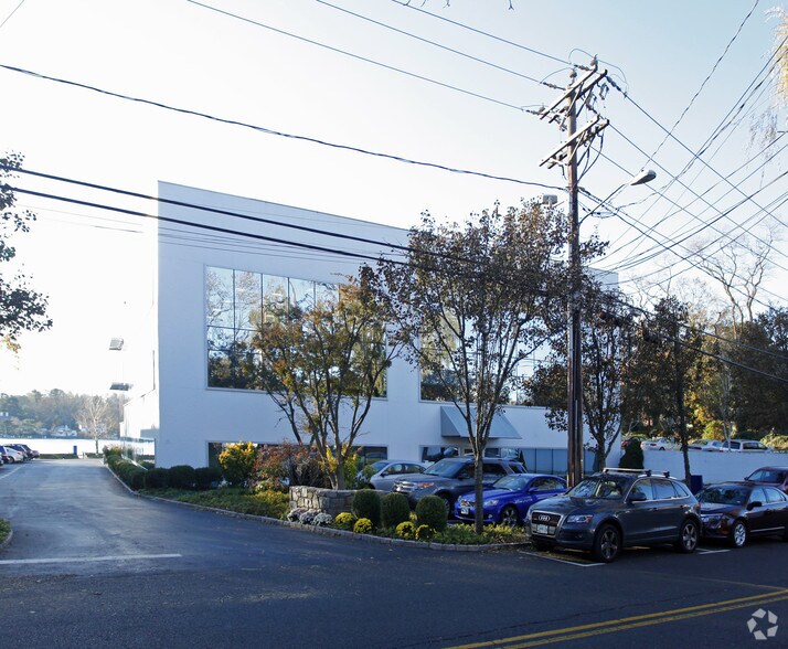 More Photos Of 660 Steamboat Rd, Greenwich Office For Lease