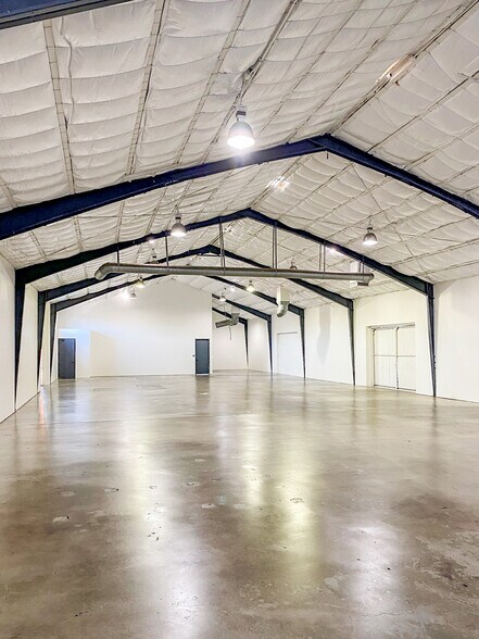 More Photos Of 2316 N San Fernando Rd, Los Angeles Warehouse For Sale