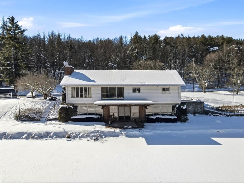 More Photos Of 306 Merwinsburg Rd, Effort Apartments For Sale