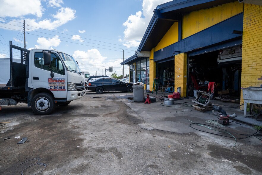 More Photos Of 5507 E Colonial Dr, Orlando Auto Repair For Sale