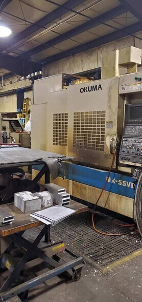 More Photos Of 3822 Victory Ave, Louisville Warehouse For Lease