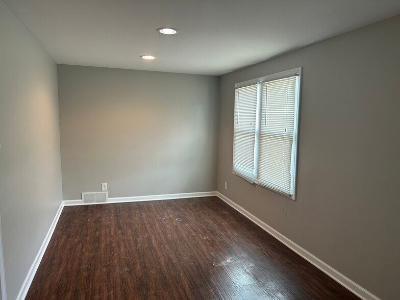 More Photos Of 5681 Broadway, Merrillville Daycare Center For Lease