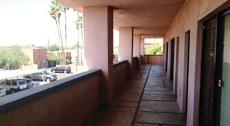 More Photos Of 7011 N 57th Ave, Glendale Office For Lease