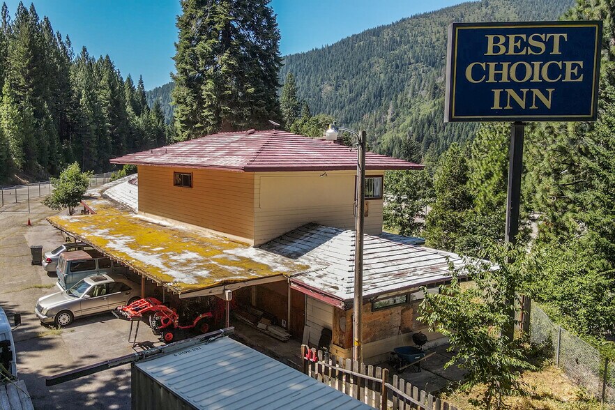More Photos Of 4221 Siskiyou Ave, Dunsmuir Hotel For Sale