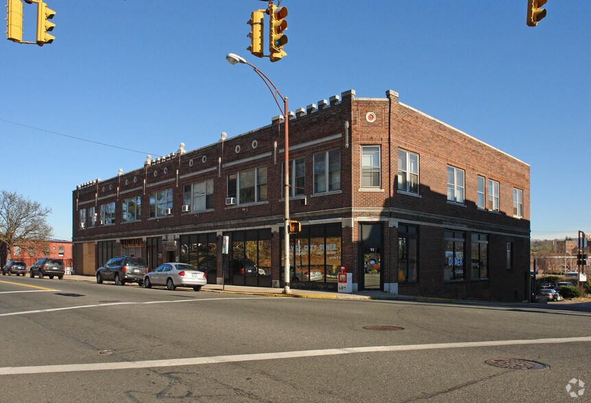 More Photos Of 93-105 Colony St, Meriden Storefront Retail Office For Sale