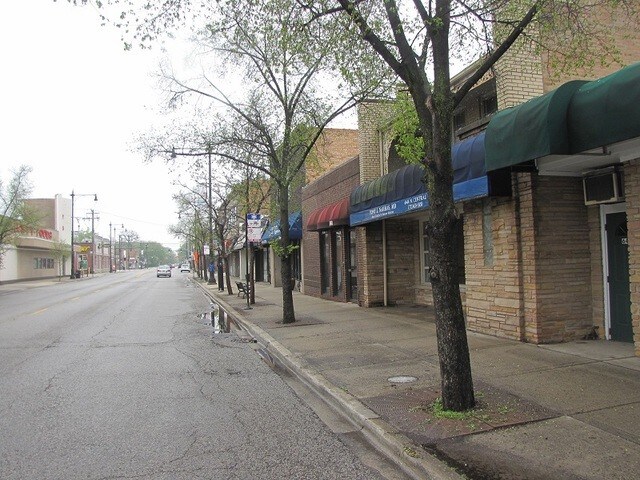 More Photos Of 6444 N Central Ave, Chicago Office For Sale