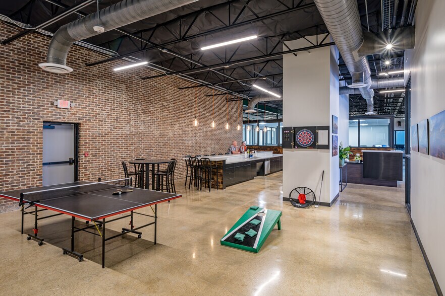 More Photos Of 201 W Kaufman St, Richardson Office For Sale