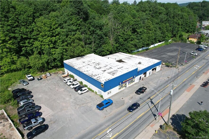 More Photos Of 144 Mill St, Liberty Auto Repair For Sale