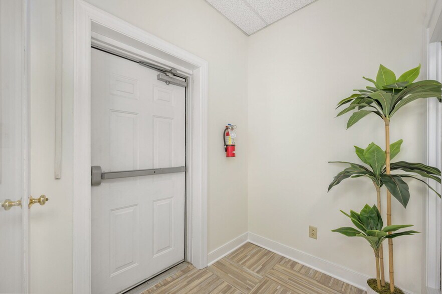 More Photos Of 620 Kenmore Ave, Fredericksburg Apartments For Lease