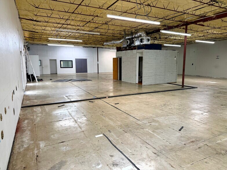 More Photos Of 7218-7234 Eckhert Rd, San Antonio Warehouse For Lease
