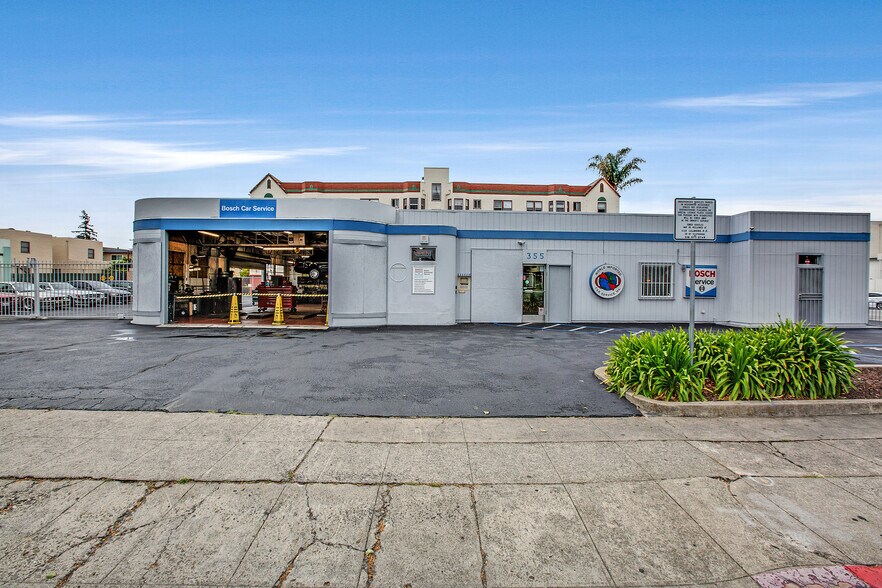 Primary Photo Of 355 E 14th St, San Leandro Auto Repair For Sale