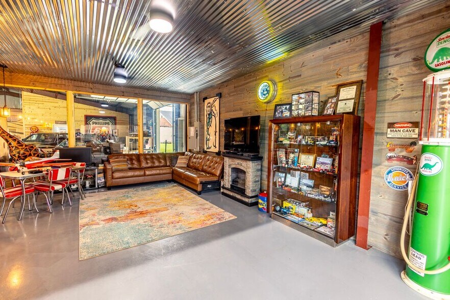 More Photos Of 2418 US-31, Falkville Warehouse For Sale