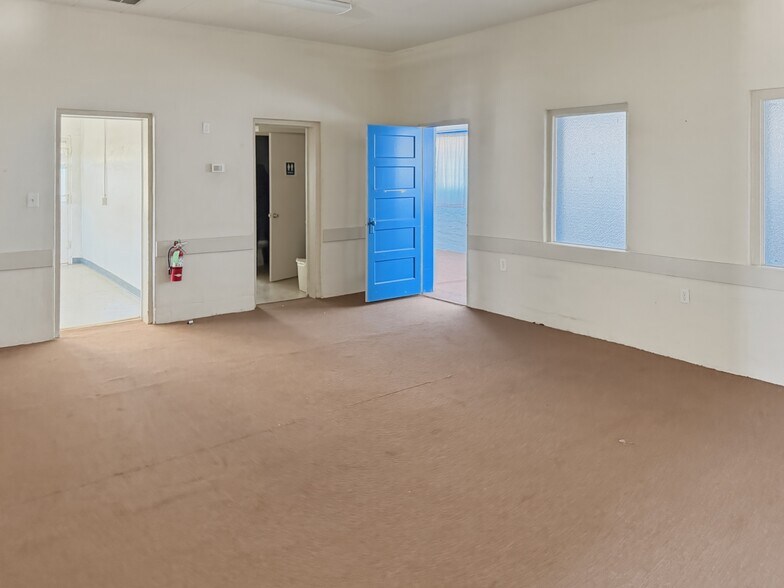 More Photos Of 135 E Harrison Ave, Porterville Office For Lease