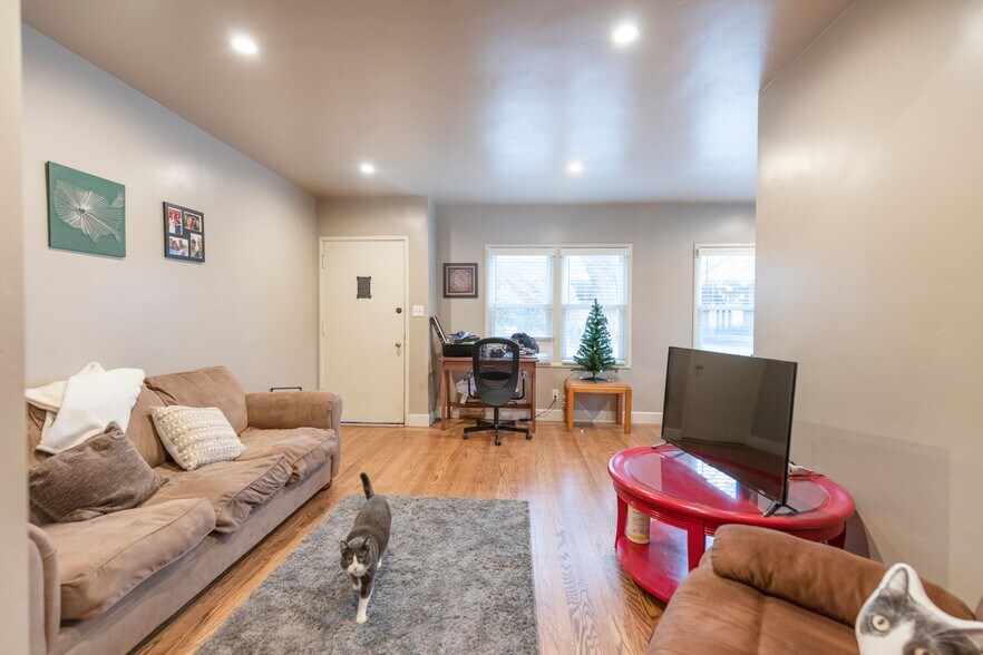 More Photos Of 2229 24th St, Sacramento Apartments For Sale