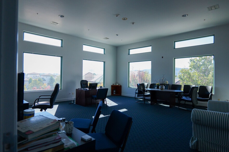 More Photos Of 26770 Ynez Ct, Temecula Loft Creative Space For Sale