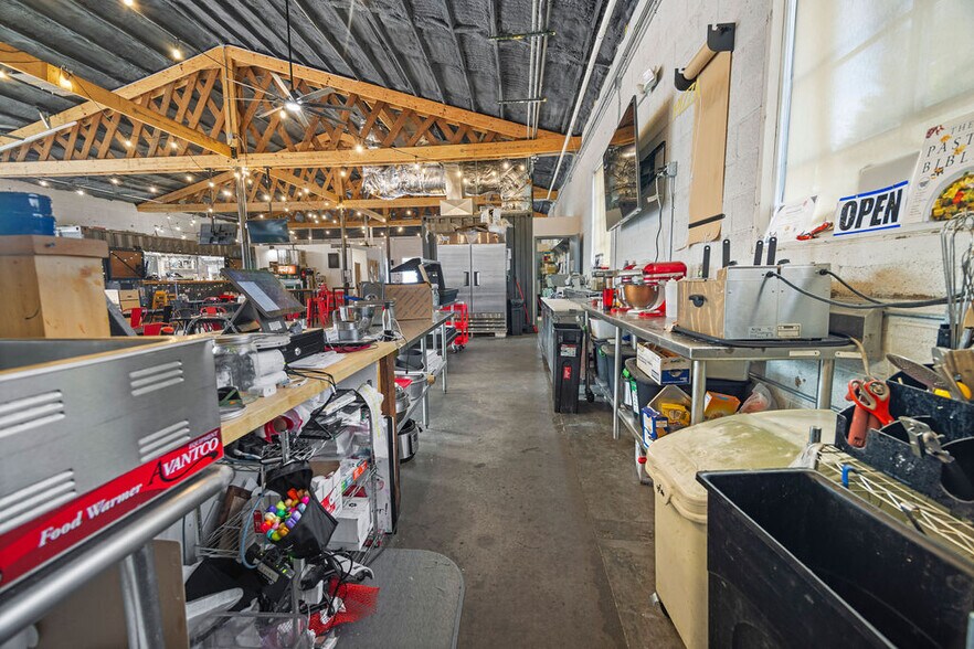 More Photos Of 1589 W Victory Way, Craig Flex For Sale