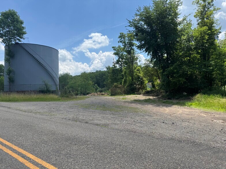 More Photos Of 1157 Hope Rd NW, Mineral City Contractor Storage Yard For Sale