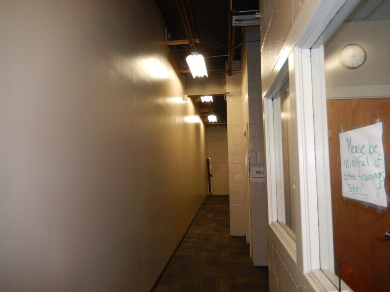 More Photos Of 46 Aston St, Asheville Light Manufacturing For Lease