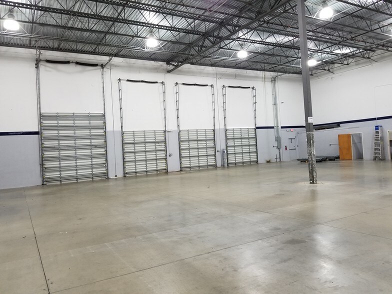 More Photos Of 1501 Green Rd, Deerfield Beach Warehouse For Lease