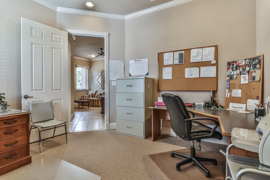 More Photos Of 5501 Louetta Rd, Spring Office For Sale