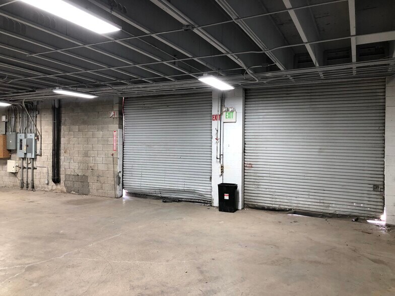 More Photos Of 901 S 1st St, Las Vegas Warehouse For Lease