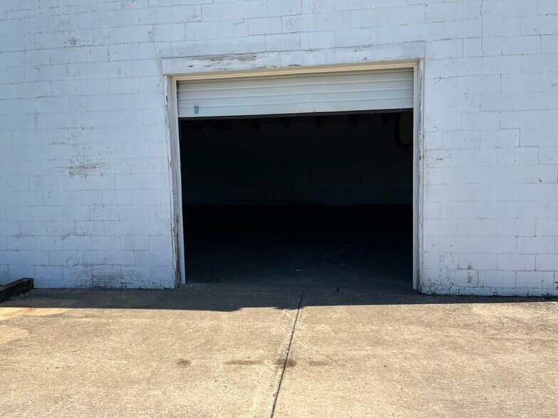 More Photos Of 660 David Ave, Danville Warehouse For Sale