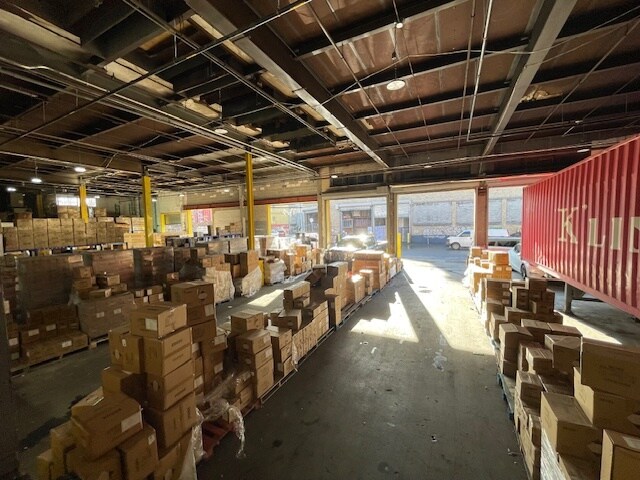 More Photos Of 75 Onderdonk Ave, Maspeth Manufacturing For Sale