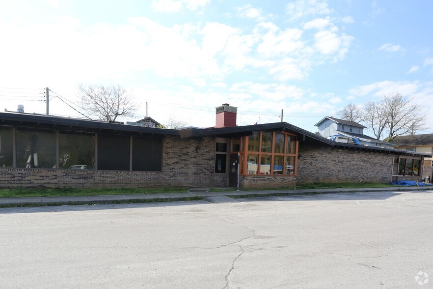 More Photos Of 3920 Asheville Hwy, Knoxville Restaurant For Lease
