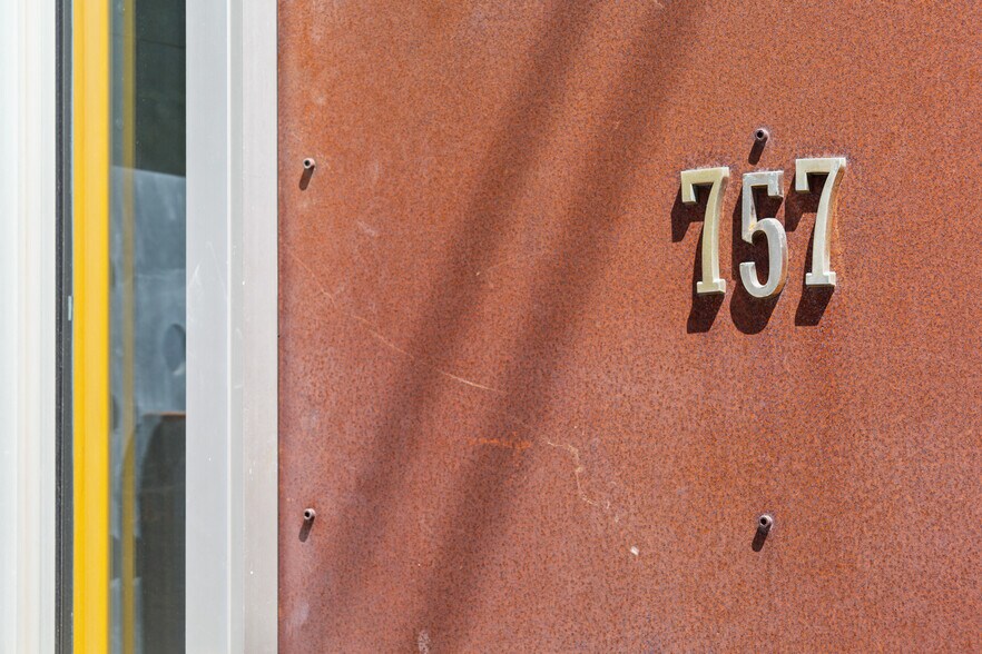 More Photos Of 755-757 Folger Ave, Berkeley Office For Sale
