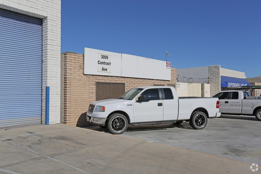 More Photos Of 3009 Contract Ave, Las Vegas Auto Repair For Sale