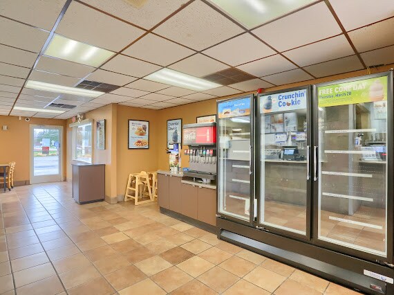 More Photos Of 3498 Sharon Rd, West Middlesex General Retail For Sale