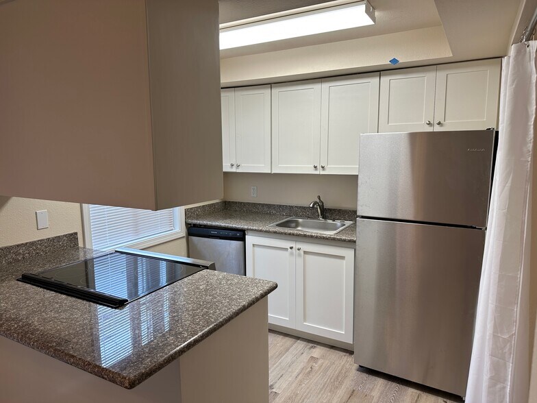 More Photos Of 2433 SE 139th Ave, Portland Apartments For Sale