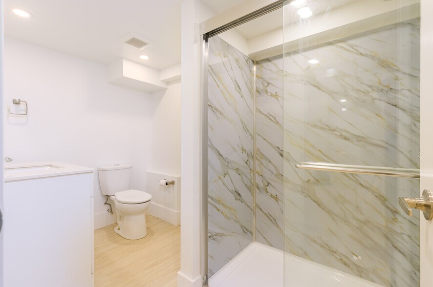 More Photos Of 9452 Fletcher St, Chilliwack Apartments For Sale