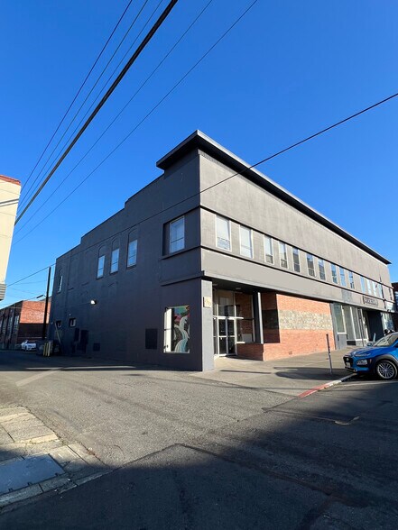 More Photos Of 1313 Hewitt Ave, Everett Storefront Retail Residential For Lease