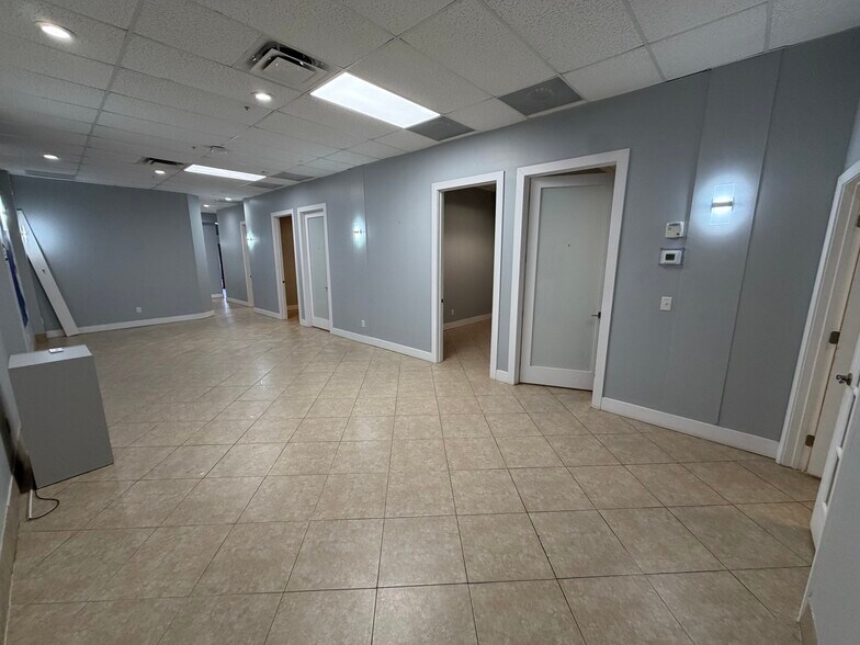 More Photos Of 621 Lake Ave, Lake Worth Beach Storefront Retail Office For Lease
