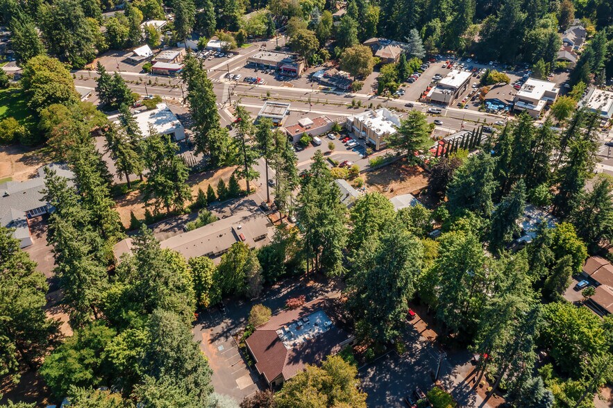 More Photos Of 4309 SW Oakridge Rd, Lake Oswego Medical For Sale