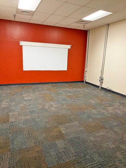 More Photos Of 3400-3446 Demetropolis Rd, Mobile Office For Lease