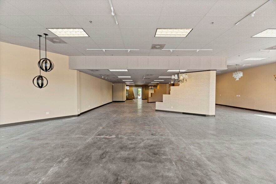 More Photos Of 28811 Canwood St, Agoura Hills Storefront Retail Office For Lease