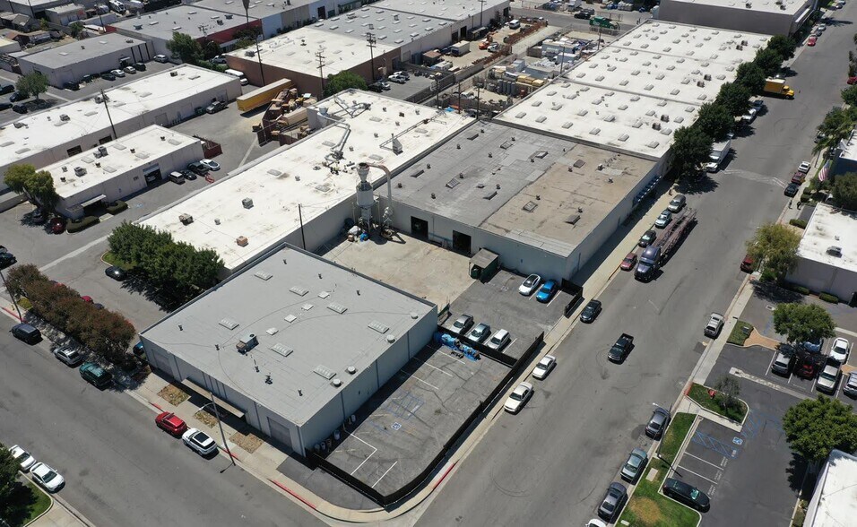 More Photos Of 7200-7240 Adams St & Texaco Ave, Paramount Warehouse For Sale