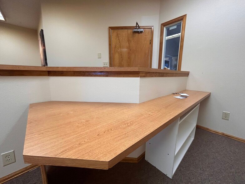 More Photos Of 1925 Dominion Way, Colorado Springs Office For Lease